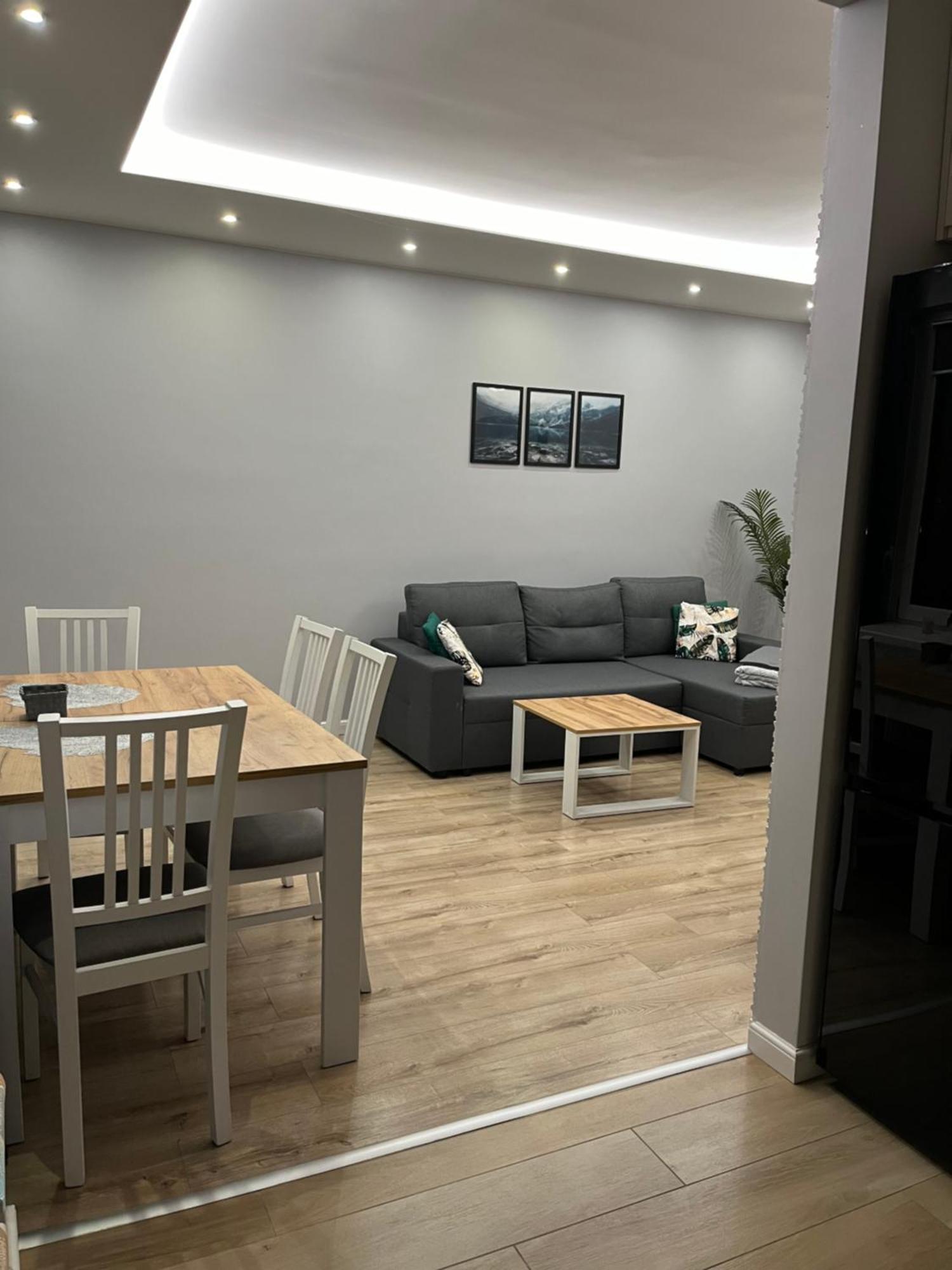 Nowoczesny Apartament Z Przestronna Lazienka Leilighet Stalowa Wola Eksteriør bilde